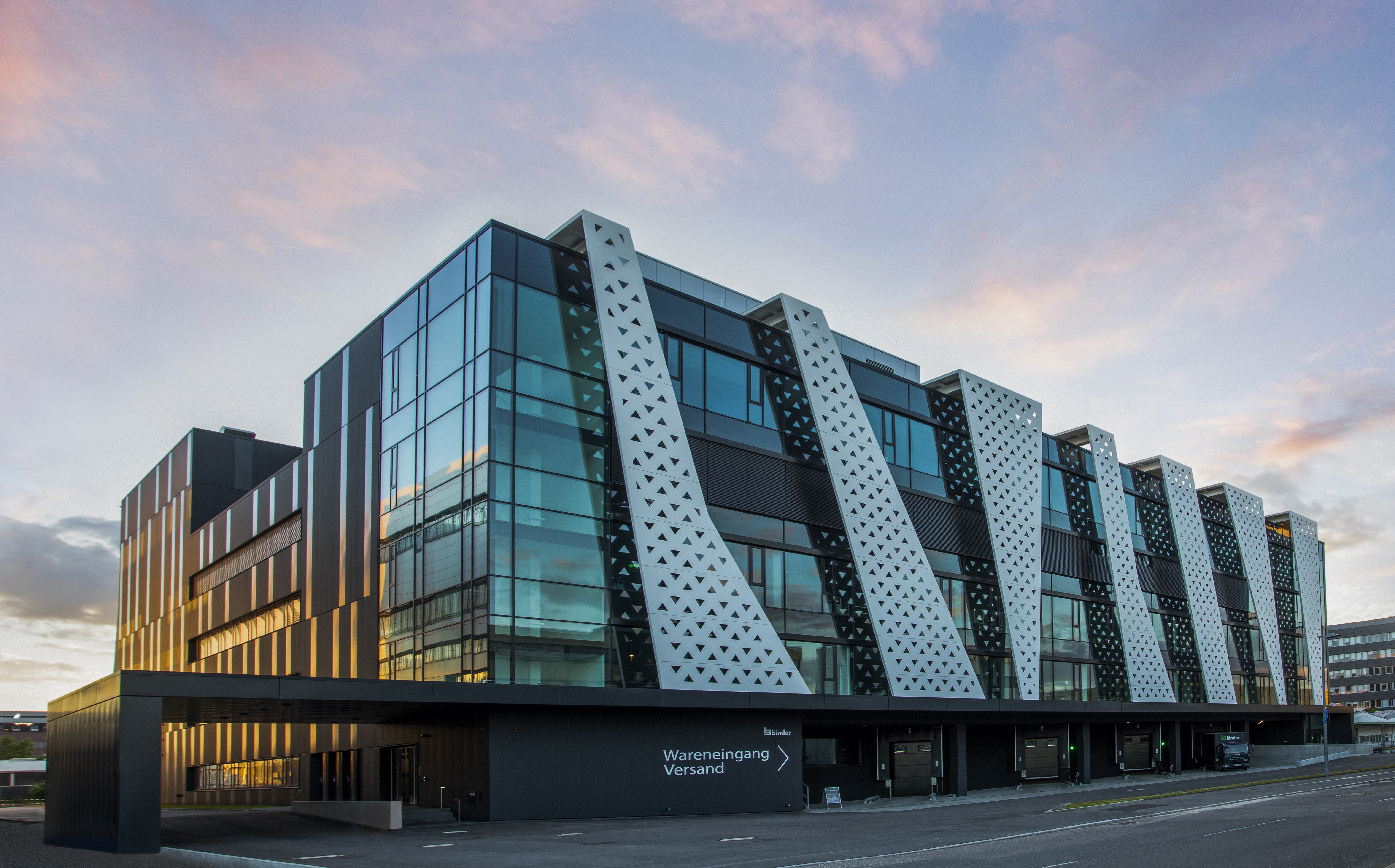binder building
